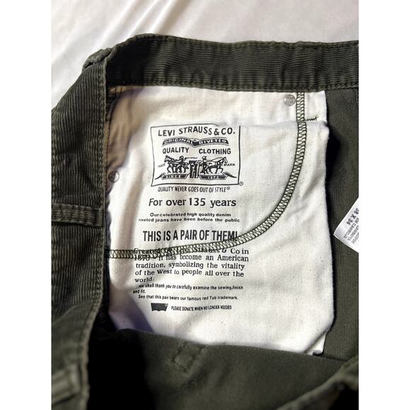 Levi's Men's 505 Corduroy Pants 38x34 Straight Fit Green - Picture 8 of 9
